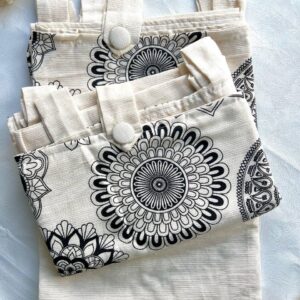 CORTINA MADRAS CON FALDÓN ESTAMPADO